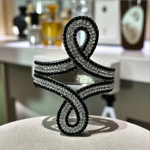 Black and Silver Beaded Bracelet